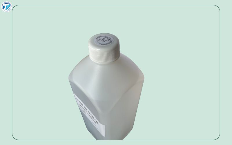 Thấm nước dưỡng với lượng vừa đủ